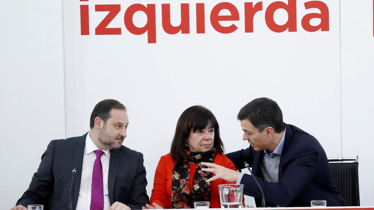 Los candidatos del PSOE que vayan a primarias serán suspendidos de sus cargos