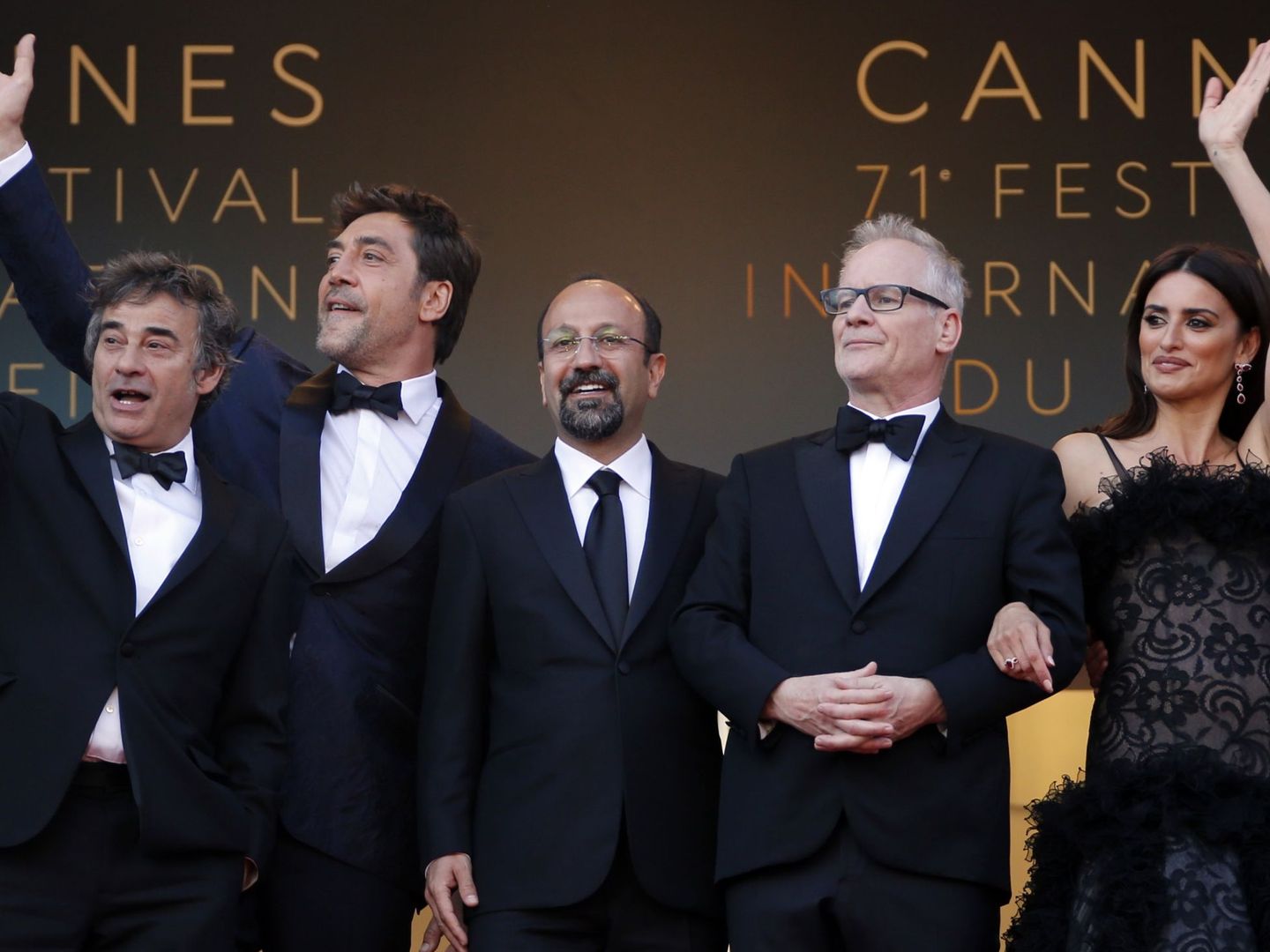 Eduard Fernández, con Javier Bardem y Penélope Cruz en el pasado Festival de Cannes. (EFE)