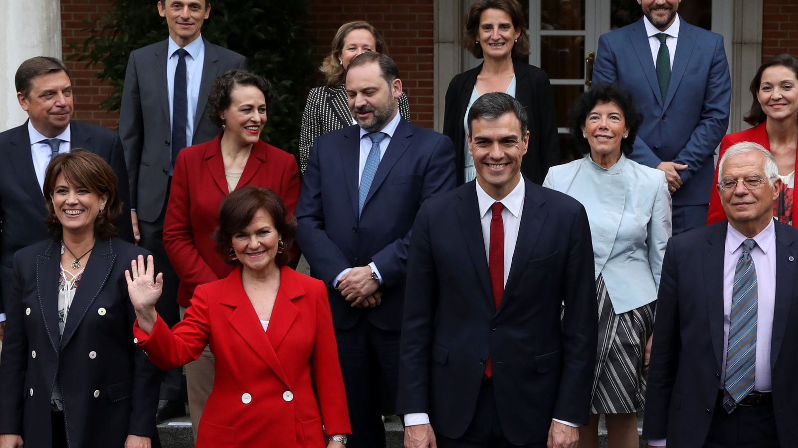 Foto: Pedro Sánchez, tras la primera reunión de su Consejo de Ministros, el pasado 8 de junio en La Moncloa. (Reuters)