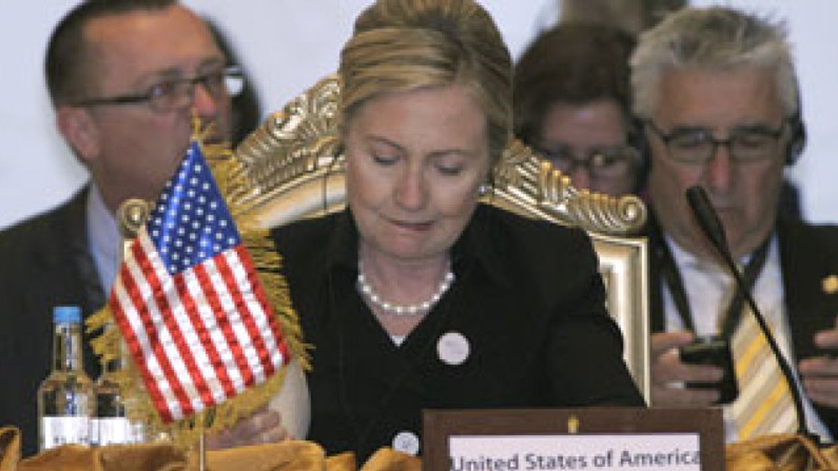 Hillary Clinton se postula para dirigir el Banco Mundial, según Reuters