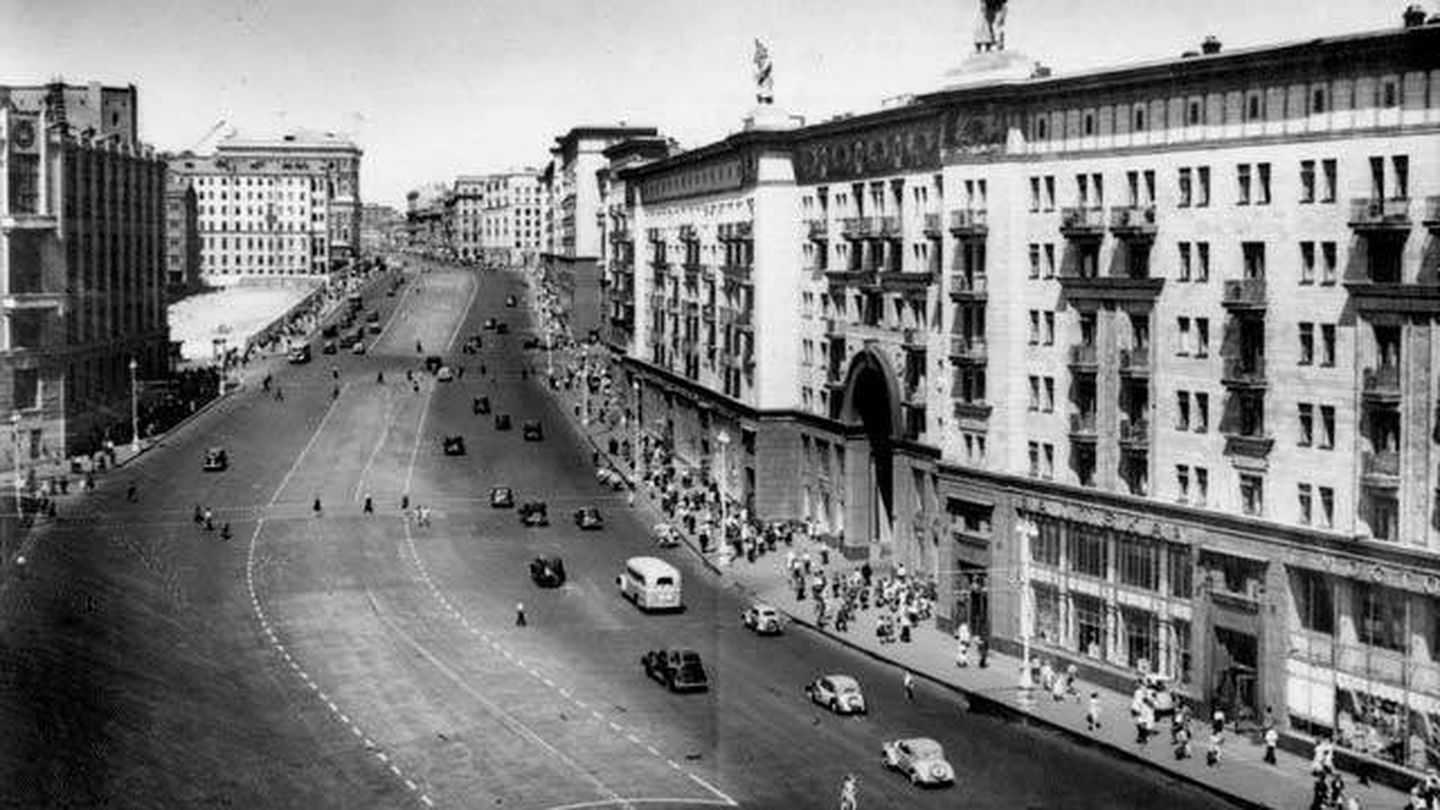 Una foto de archivo de la calle Tverskaya de Moscú. (Wikimedia Commons)