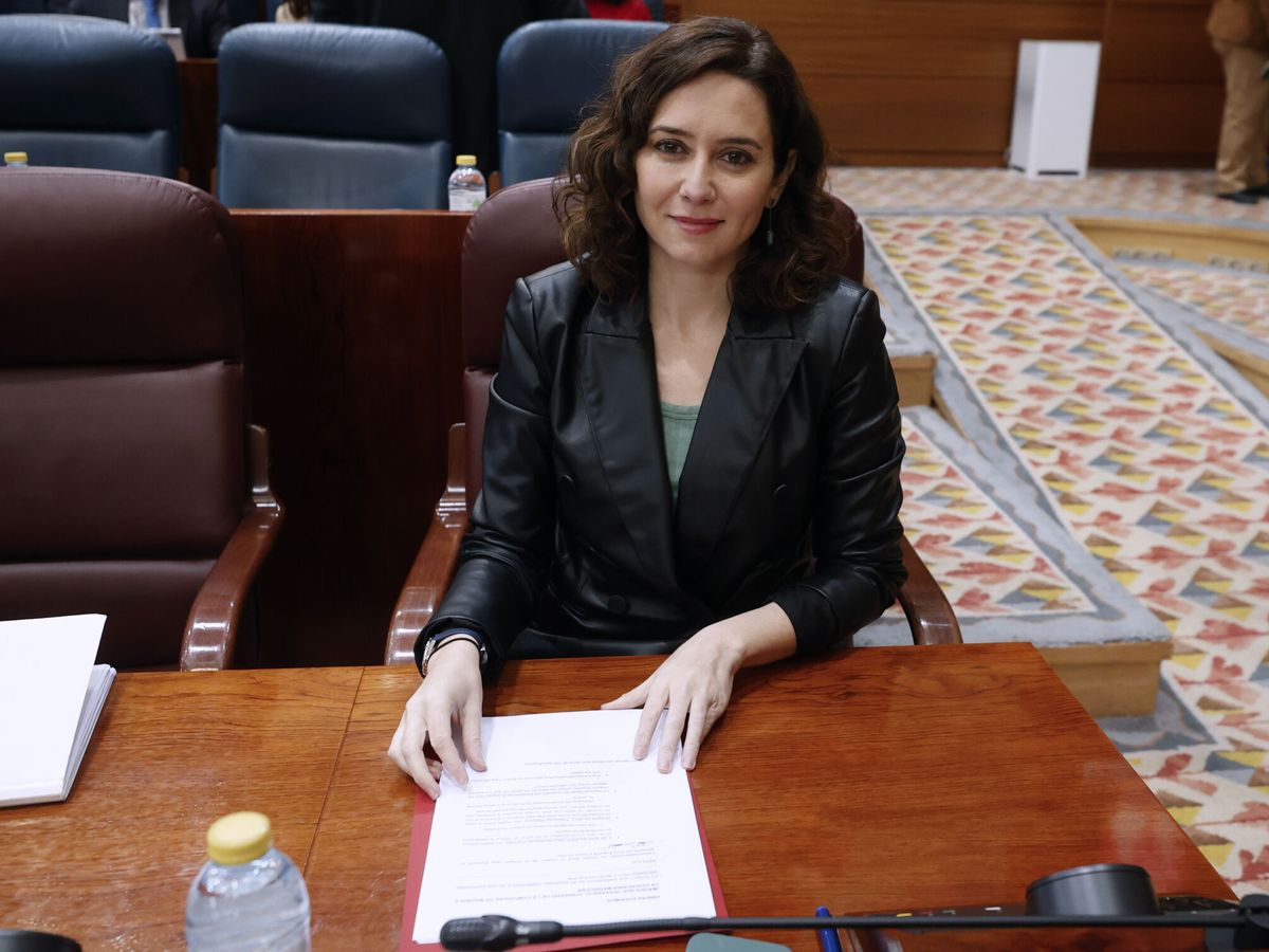 Foto: Isabel Díaz Ayuso durante el pleno de la Asamblea. (EFE/Javier Lizón)