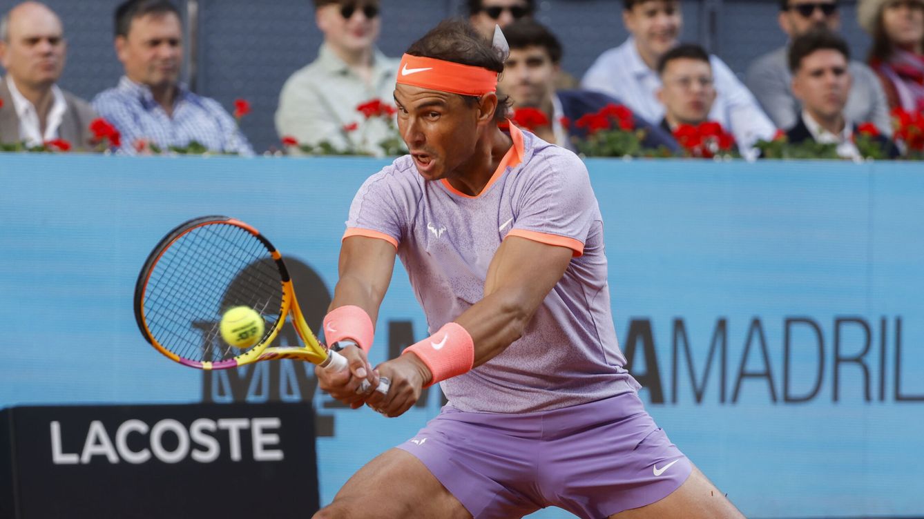 Foto: Rafa Nadal - Darwin Blanch, hoy en directo | Resultado Mutua Madrid Open, ganador y última hora del partido de tenis en vivo (EFE / JuanJo Martín)
