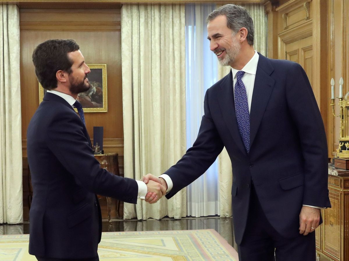 Foto: Felipe VI recibe a Pablo Casado en Zarzuela, en diciembre del año pasado. (EFE)