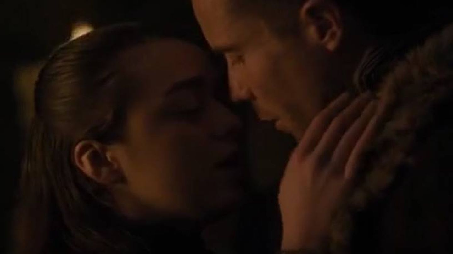 Arya y Gendry dan rienda suelta a su pasión. (HBO)