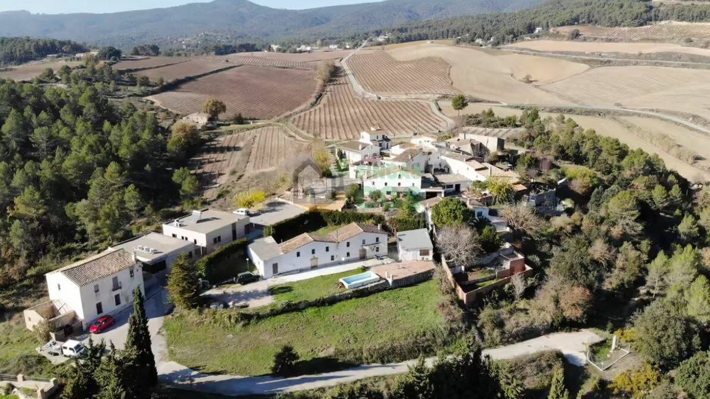 Vista aérea del poblado en venta. (Fotocasa) 