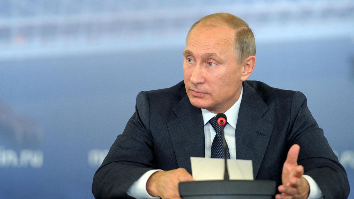 Rusia sufre en los mercados y consume sus reservas entre rumores de bajadas de 'rating' 