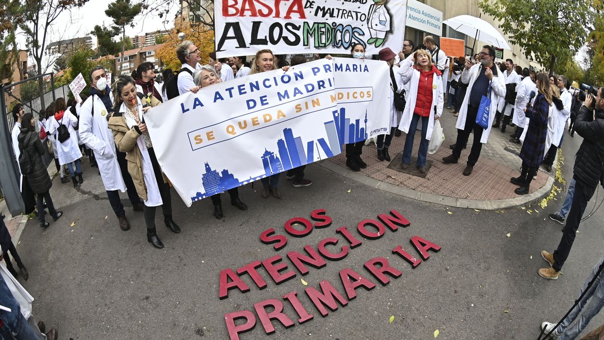 La crisis sanitaria se enquista en Madrid y amenaza el final de año de Ayuso
