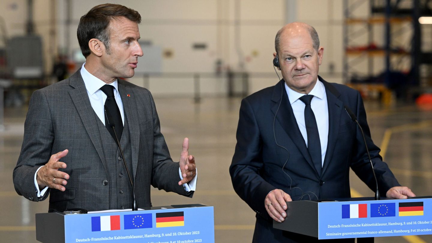 El presidente francés, Emmanuel Macron, y el canciller alemán, Olaf Scholz. (EFE/EPA/Filip Singer)