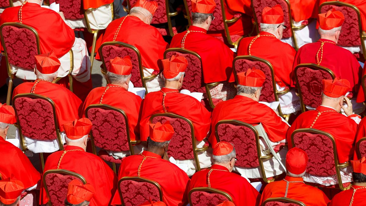 El papa Francisco creará hoy 21 nuevos cardenales, tres de ellos españoles