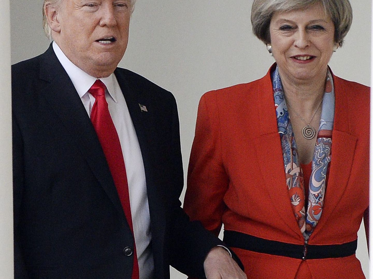 Theresa May junto a Donald Trump. (Reuters)