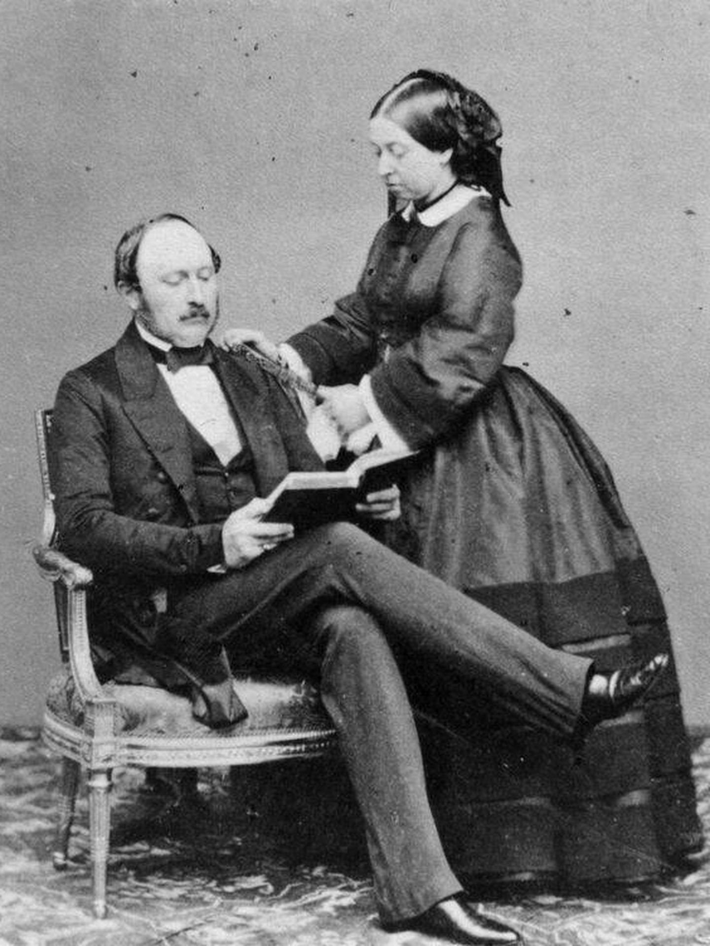 La reina Victoria y el príncipe Alberto, en un retrato de madurez. (Getty)