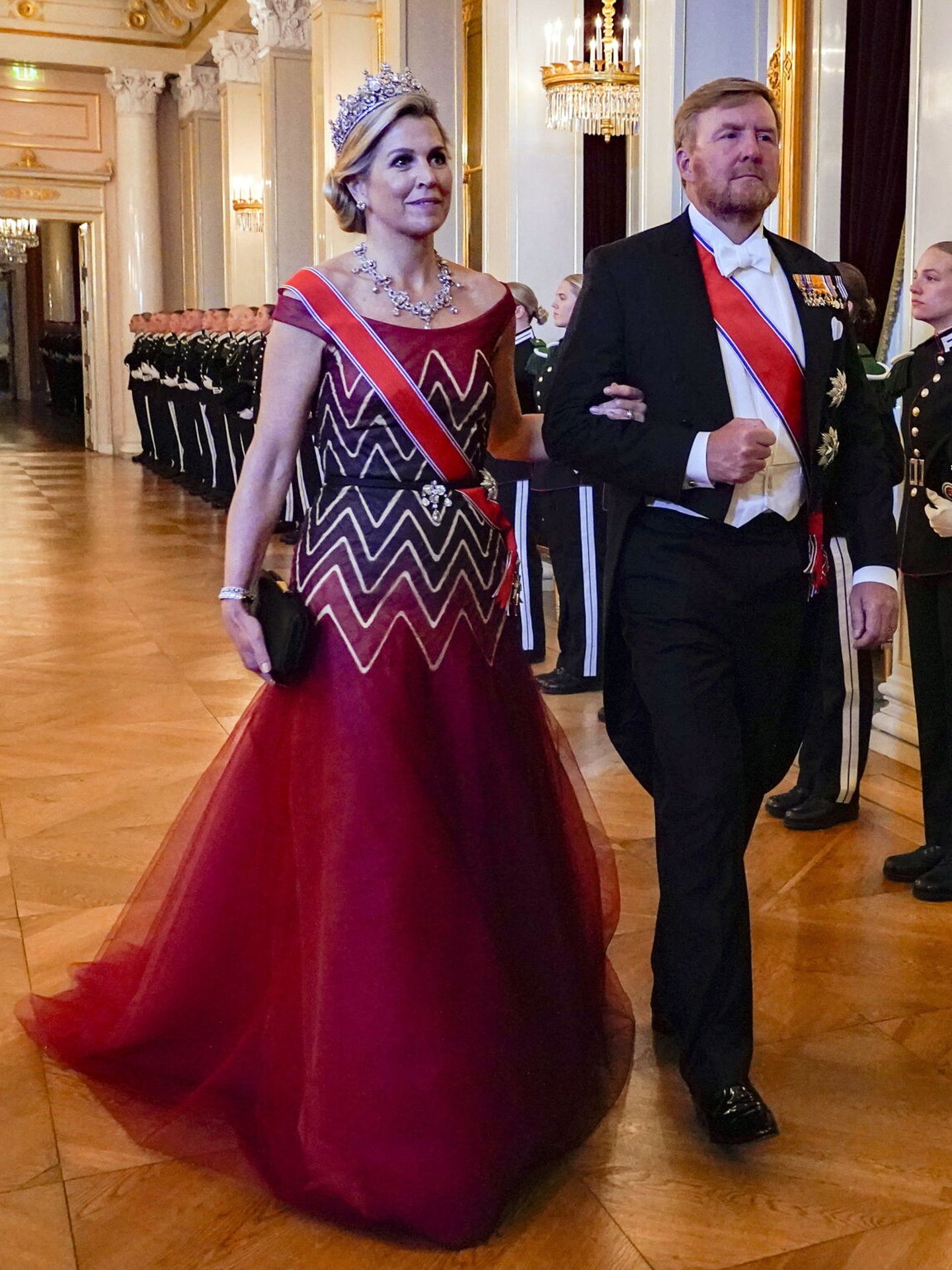 Máxima y Guillermo de Holanda, en el Palacio Real. (Reuters/Pool/Lise Aserud)