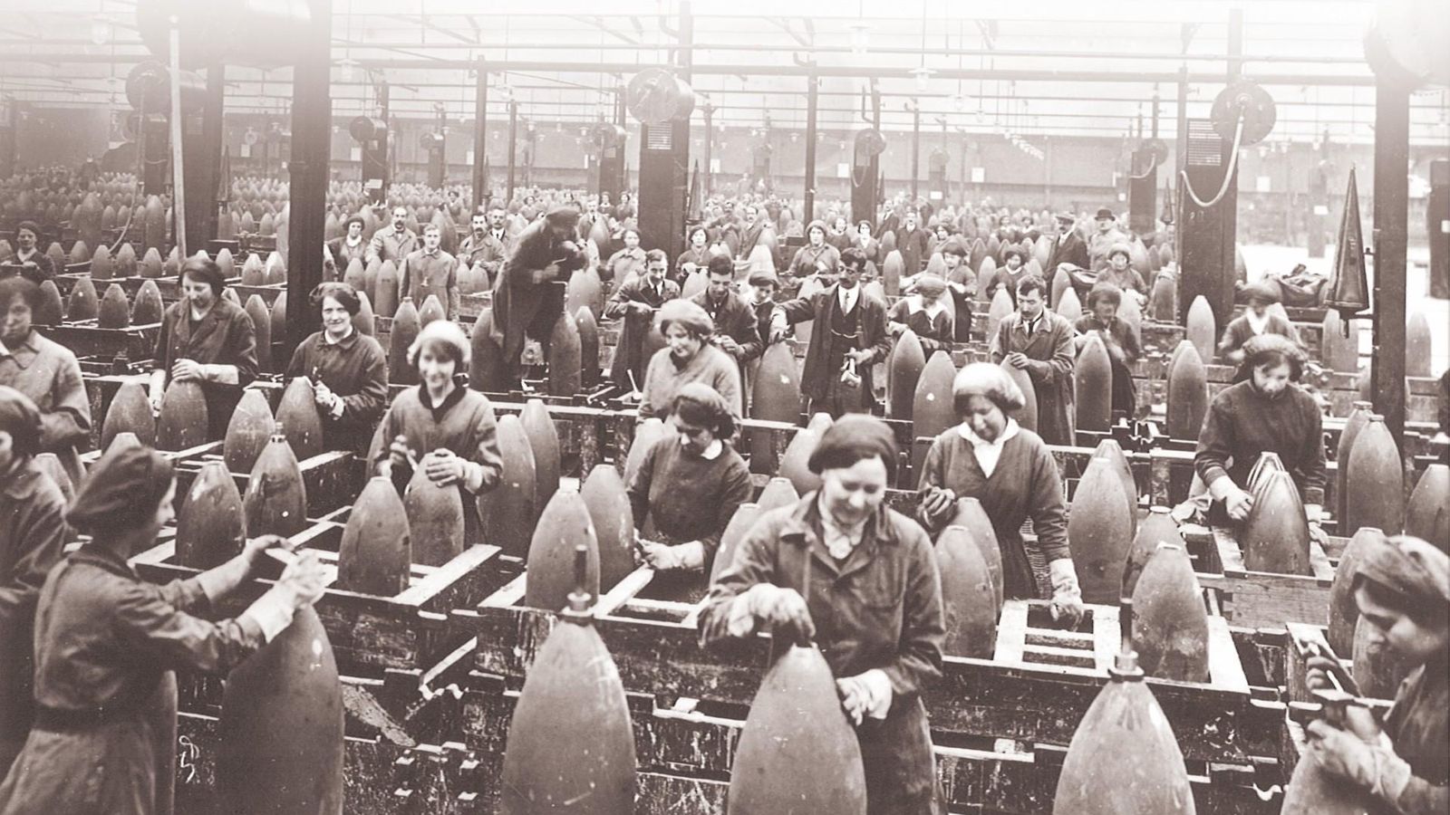 Foto: Fábrica de armas inglesa durante la Primera Guerra Mundial