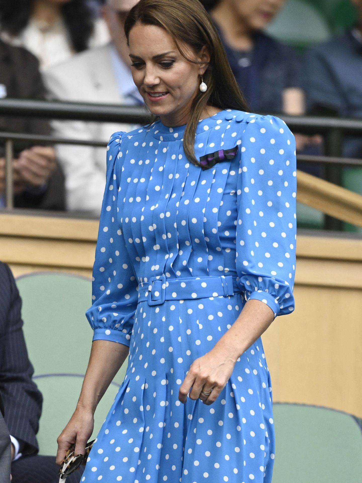 La duquesa de Cambridge, con el vestido de lunares en Wimbledon. (Reuters/Toby Melville)