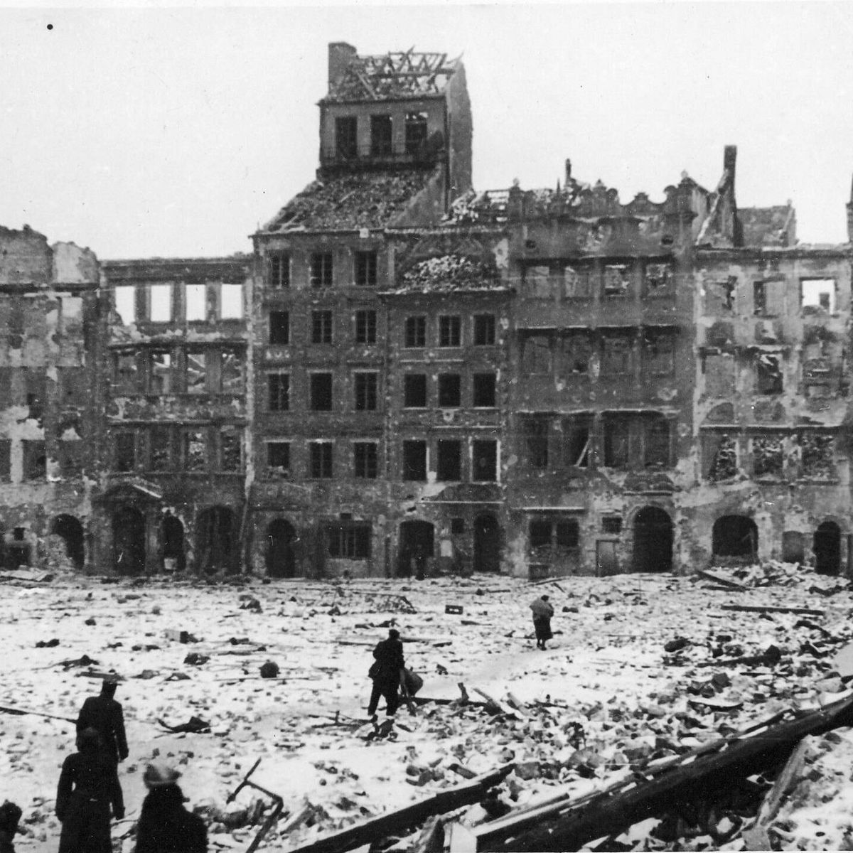 De Varsovia a Kiev: cómo se destruye una ciudad europea hasta los cimientos