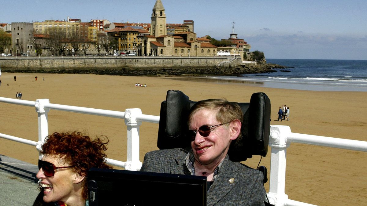 Cómo hablar de Stephen Hawking en el bar: sus teorías, explicadas fácilmente
