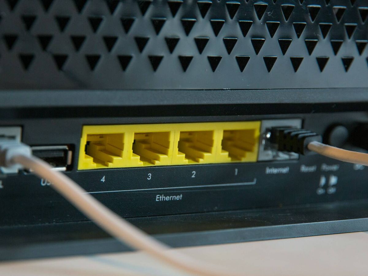 El puerto de conexión de tu router que no aprovechas: 4 funciones útiles que no conocías