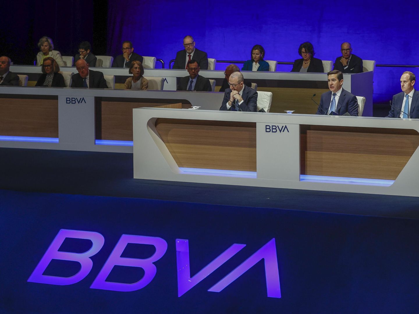 El consejo de BBVA, en la última junta de accionistas. (EFE/Miguel Toña)