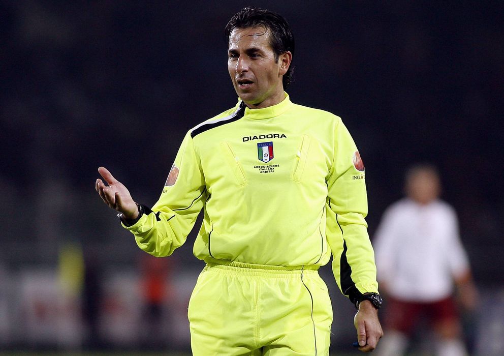 Foto: Gianluca Paparesta en su época como árbitro (Imago).