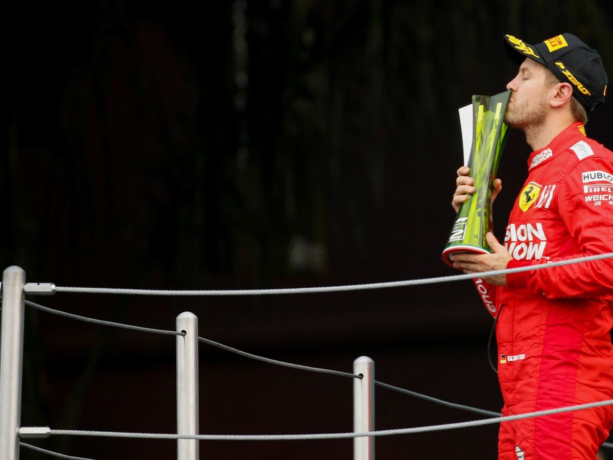 Foto: Sebastian Vettel, en el podio del pasado Gran Premio de México, donde logró la segunda posición (EFE)