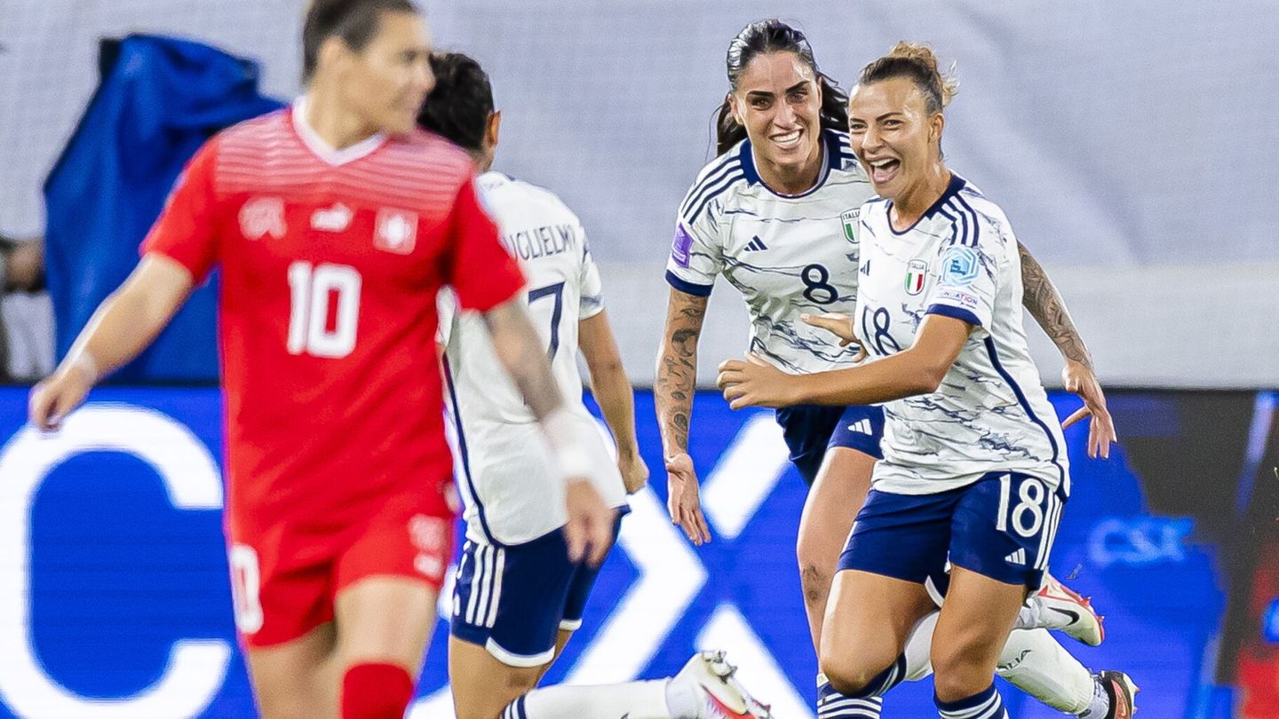 Arianna Caruso celebra su gol contra Suiza. (EFE/EPA/Michael Buholzer)