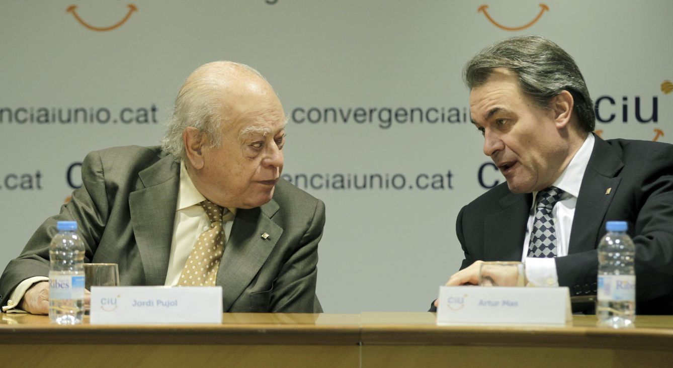Jordi Pujol y Artur Mas, en una reunión de CiU. (EFE)