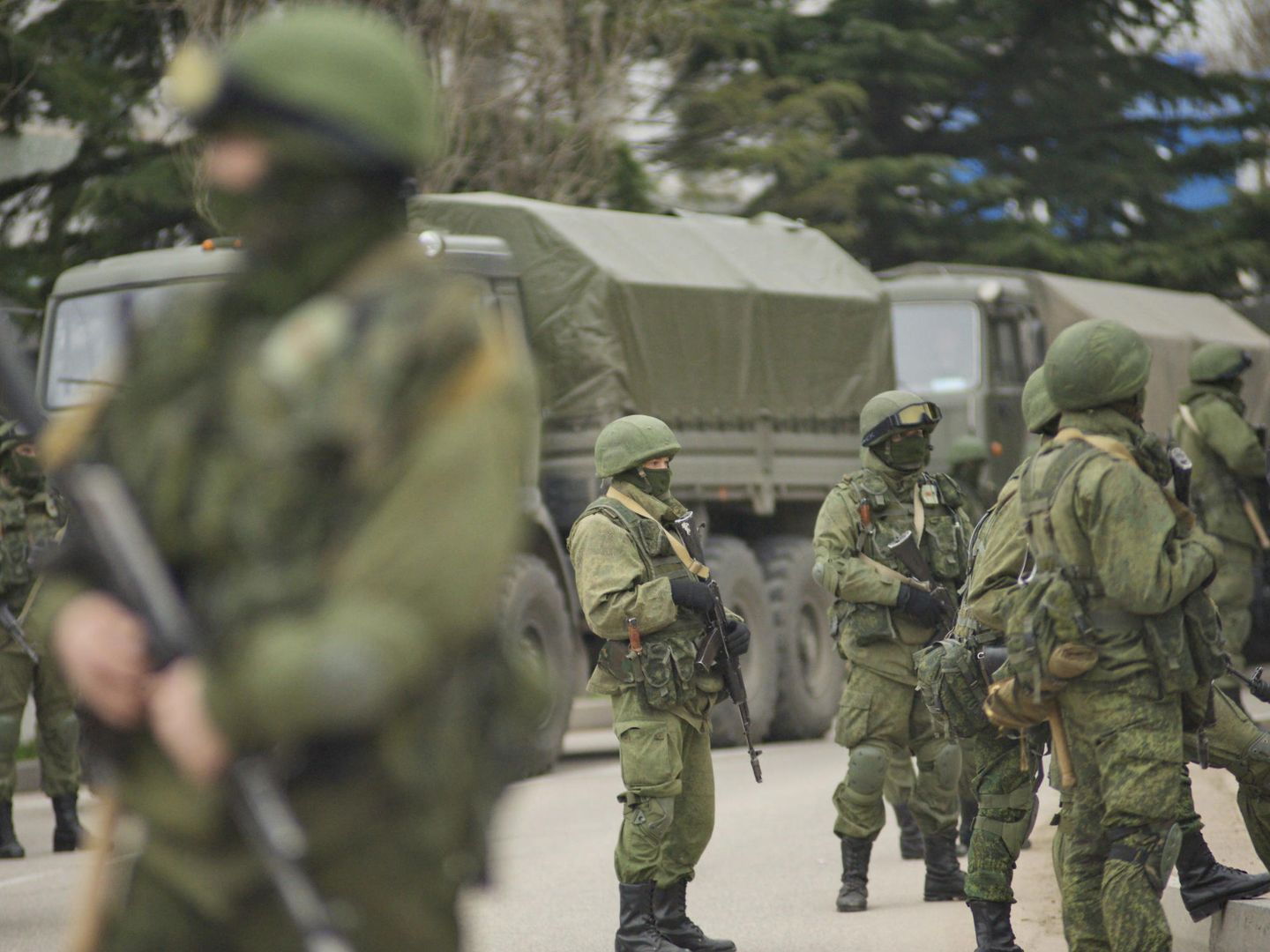 Militares del Ejército ruso se movilizan en Crimea (Efe).