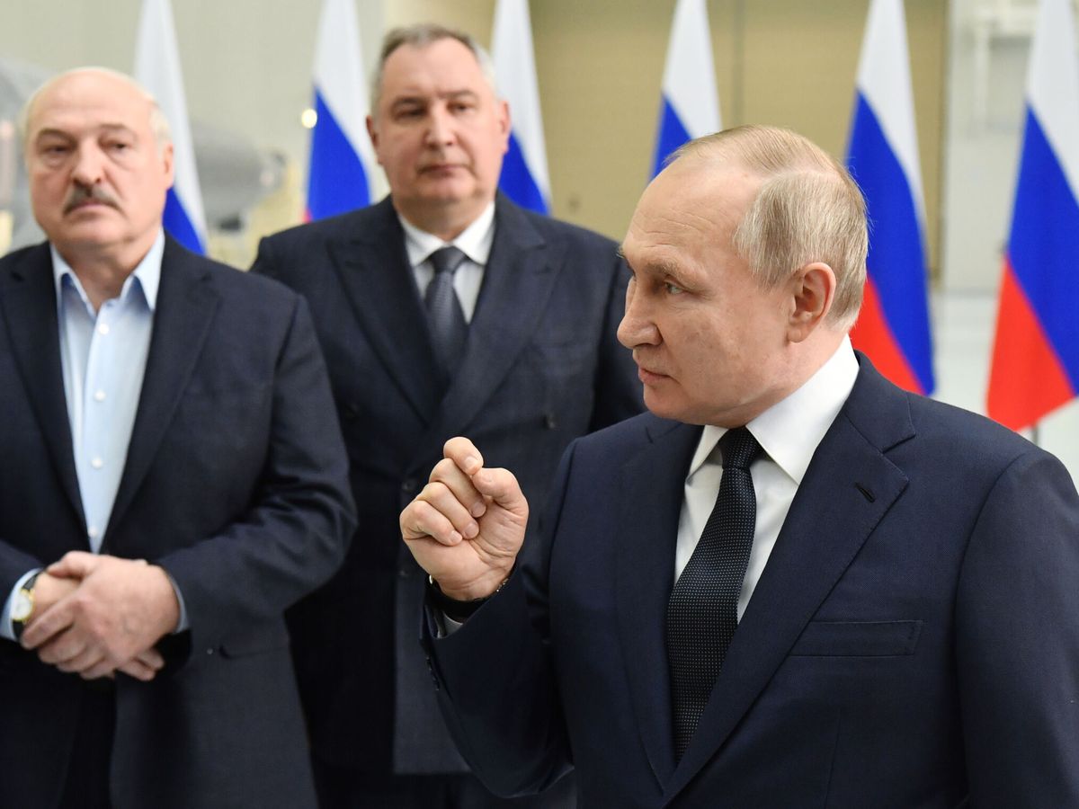 Foto: Putin, junto a Lukashenko. (EFE/EPA/Evgney Biyatov)