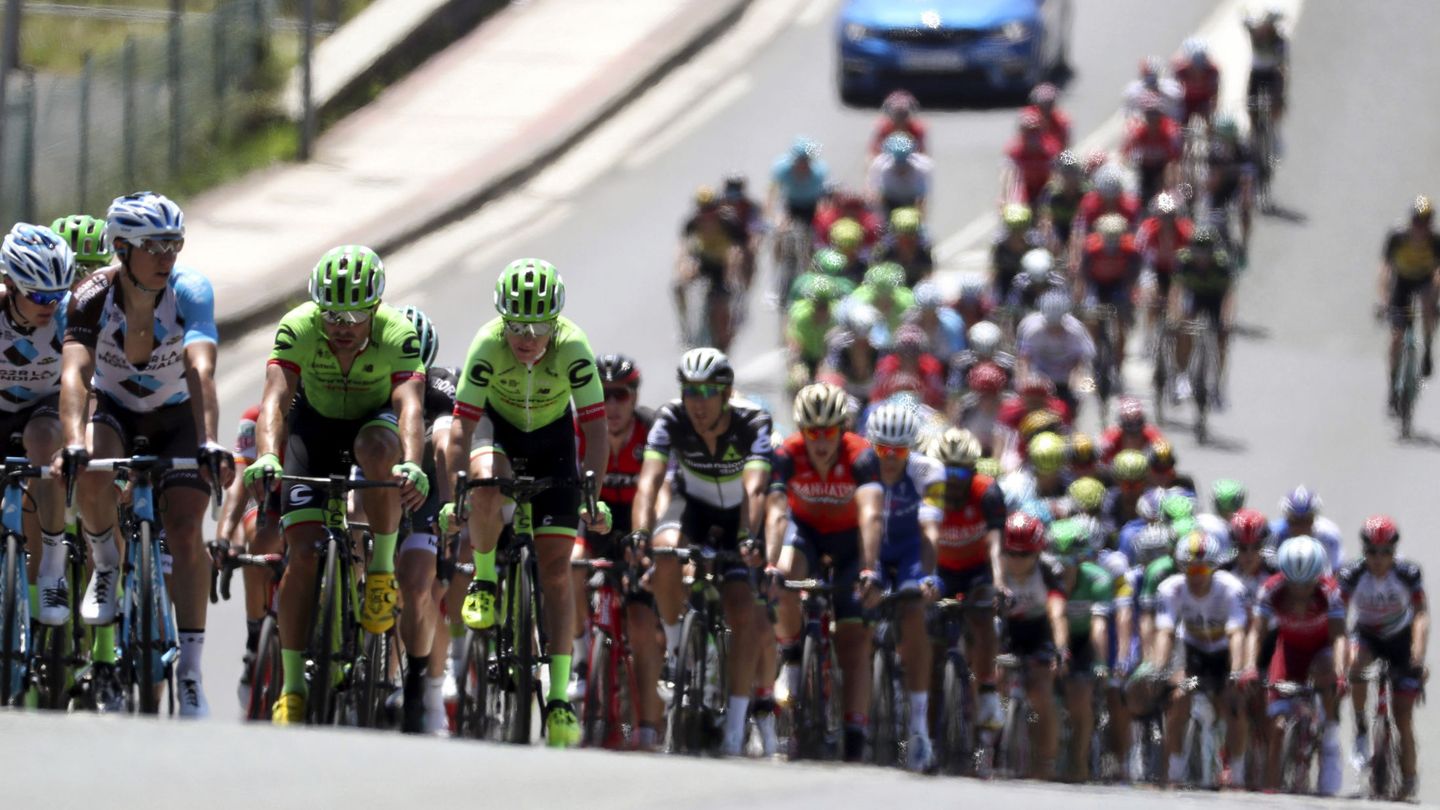 Muchos de los protagonistas del Tour de Francia compitieron este sábado en San Sebastián. (EFE)