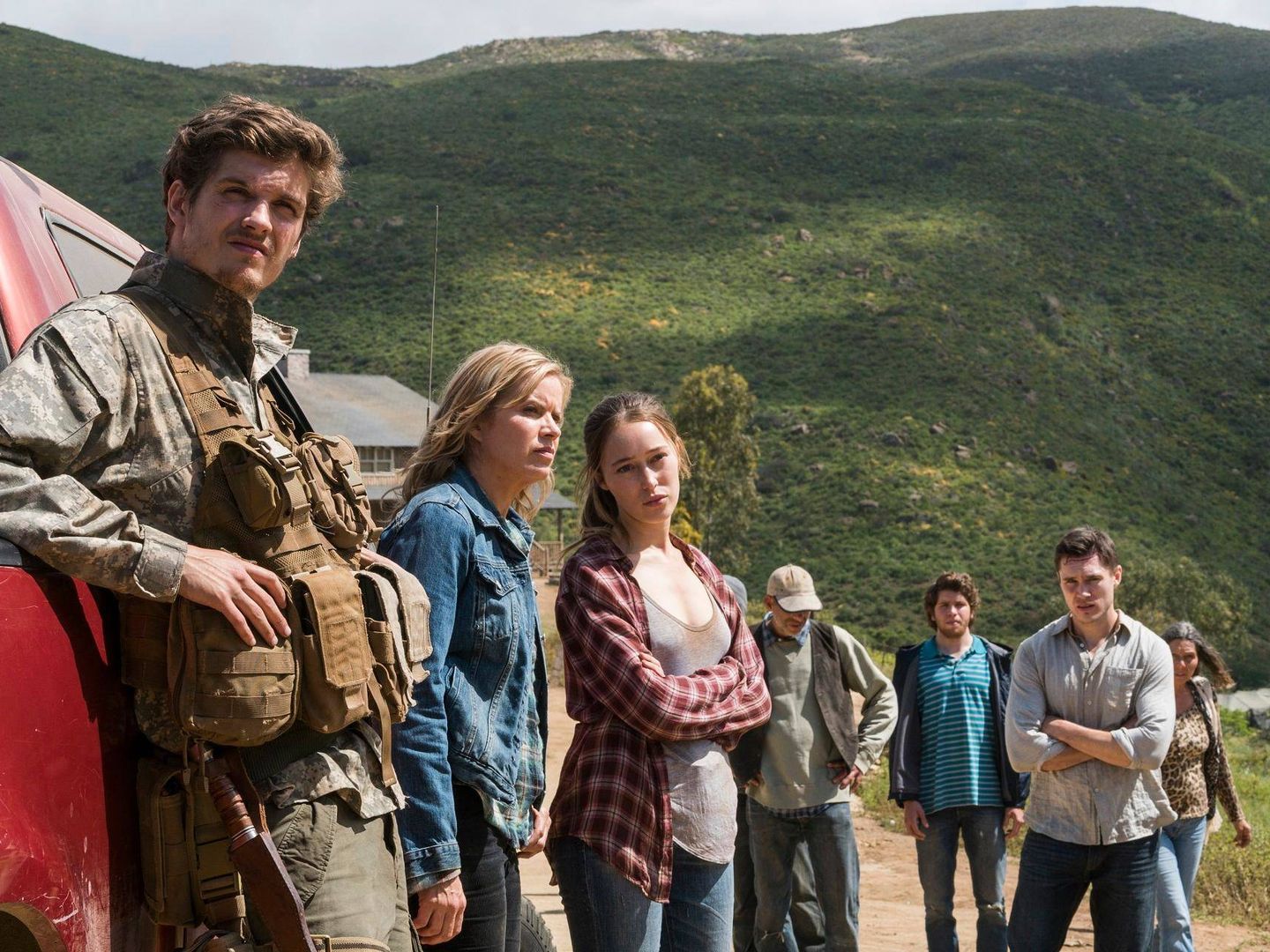 Daniel Sharman y el resto del elenco de 'Fear The Walking Dead'. (AMC)