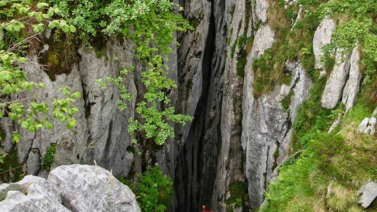 ¿Dónde está la cueva de la Garma Ciega-Sima del Sombrero en Cantabria? Así son sus excursiones de 20 horas