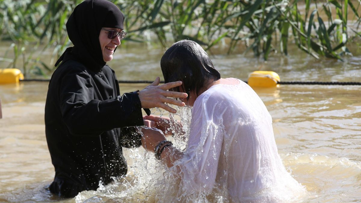 Mueren nueve personas ahogadas en un bautizo en un río en Sudáfrica