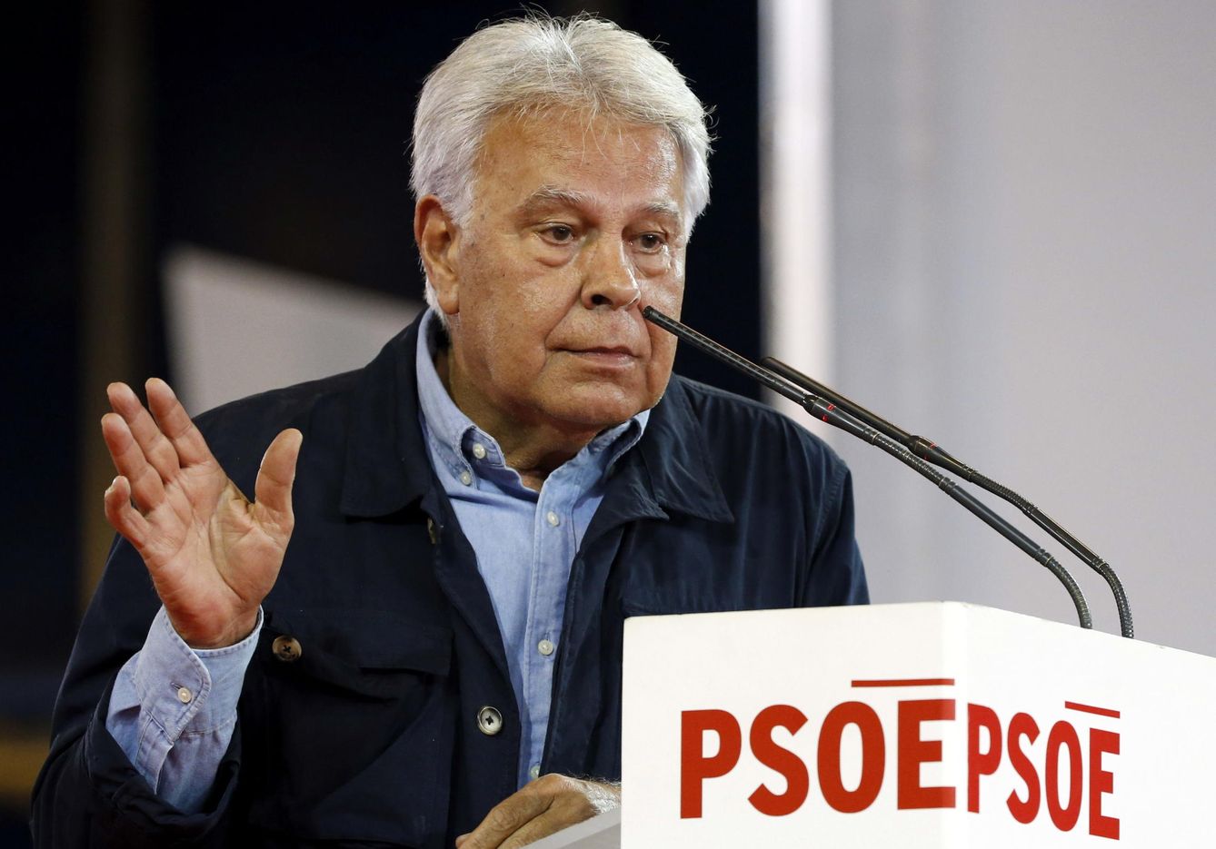 González, durante la clausura de la conferencia municipal del PSOE. (Efe)