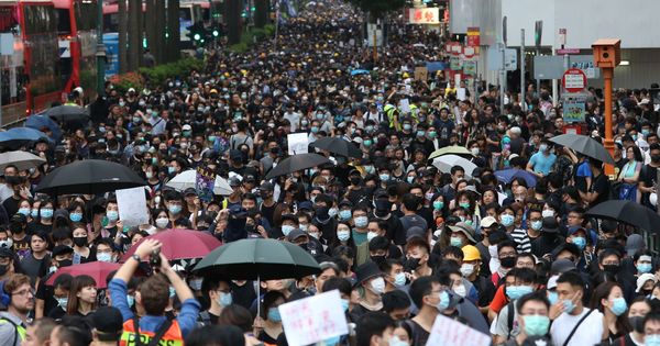 Foto: Manifestación multitudinaria en Hong Kong. (EFE)