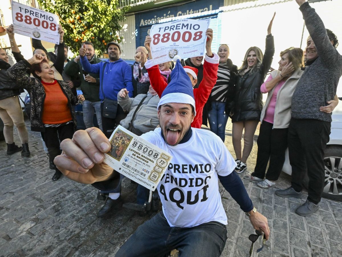 Foto: El Gordo dejó 9,6 millones en Granada, la mayoría en Pinos Puente. (Efe)