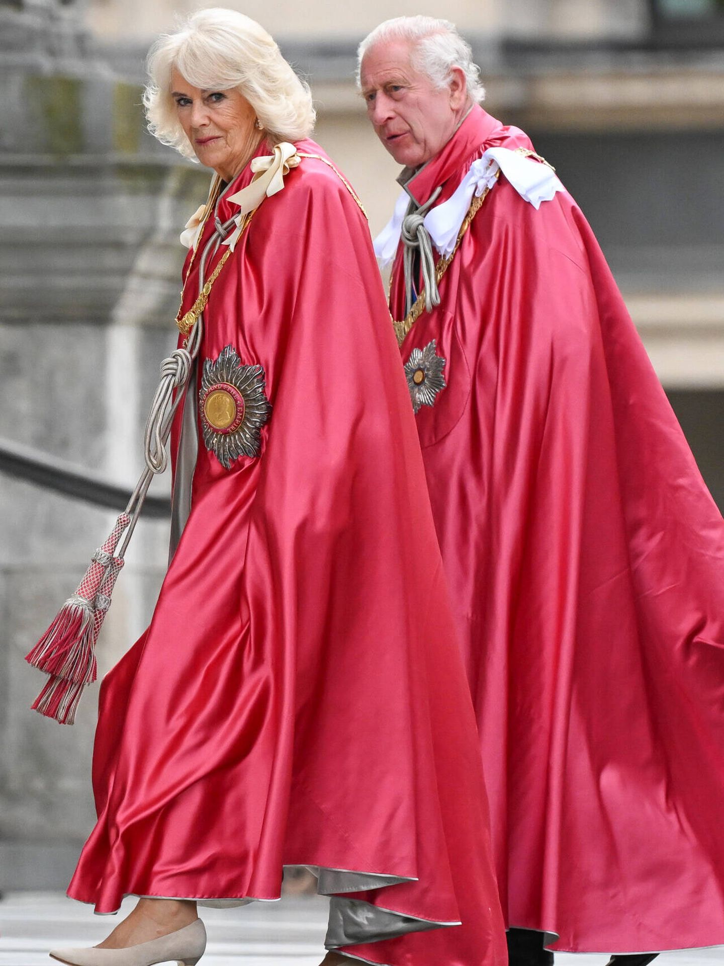 Camila Parker Bowles y Carlos III, a su llegada a la Catedral de San Pablo con motivo del servicio religioso en honor a la Orden del Imperio Británico. (Gtres)