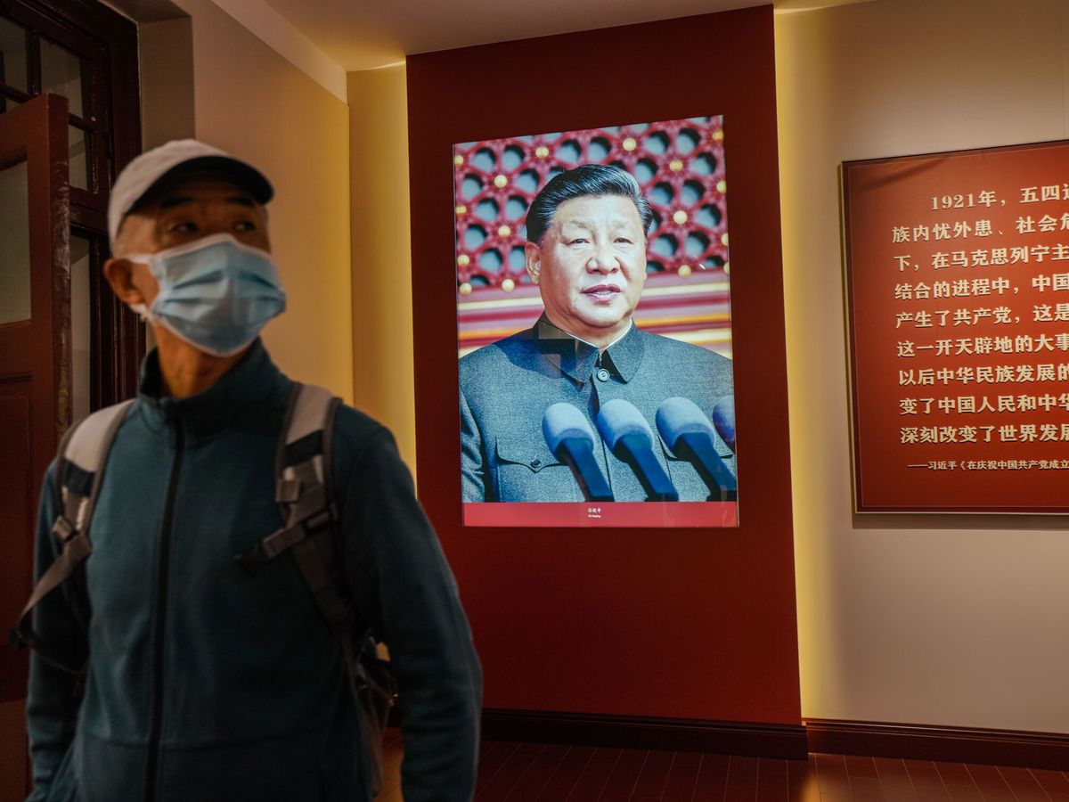 Foto: El culto a Xi Jinping devuelve a los tiempos de Mao. (EFE/EPA/Wu Hao)
