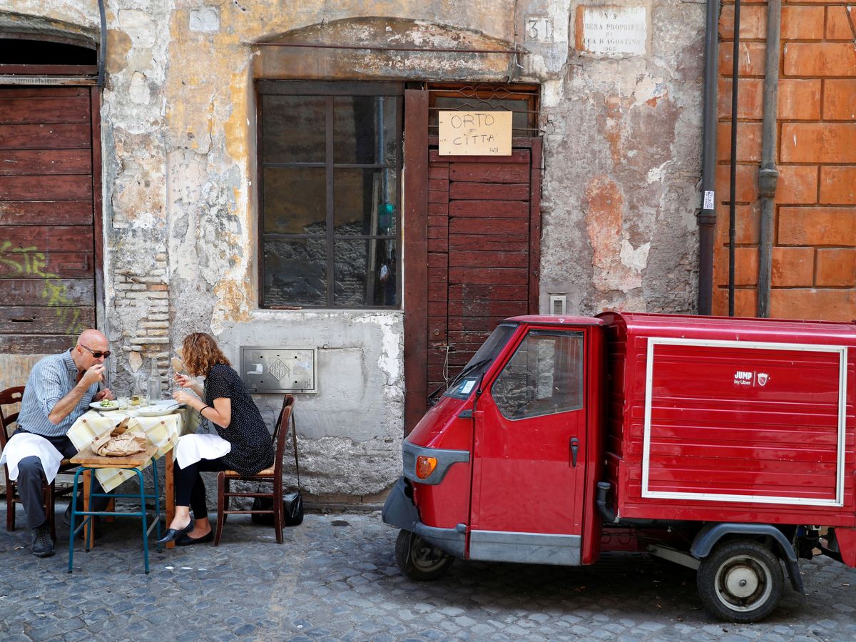 Foto: Un restaurante en Roma, este 20 de mayo. (Reuters)