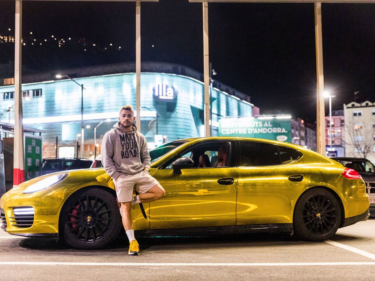 Photo: Julio Corbacho, 'youtuber' resident in Andorra, poses with his Porsche Panamera in Les Escaldes.  (Photo report: Fernando Galindo)