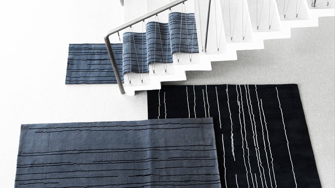 Foto: La colección de alfombras de Woodlines está formada por cinco diseños únicos en negro, blanco y color carbón.