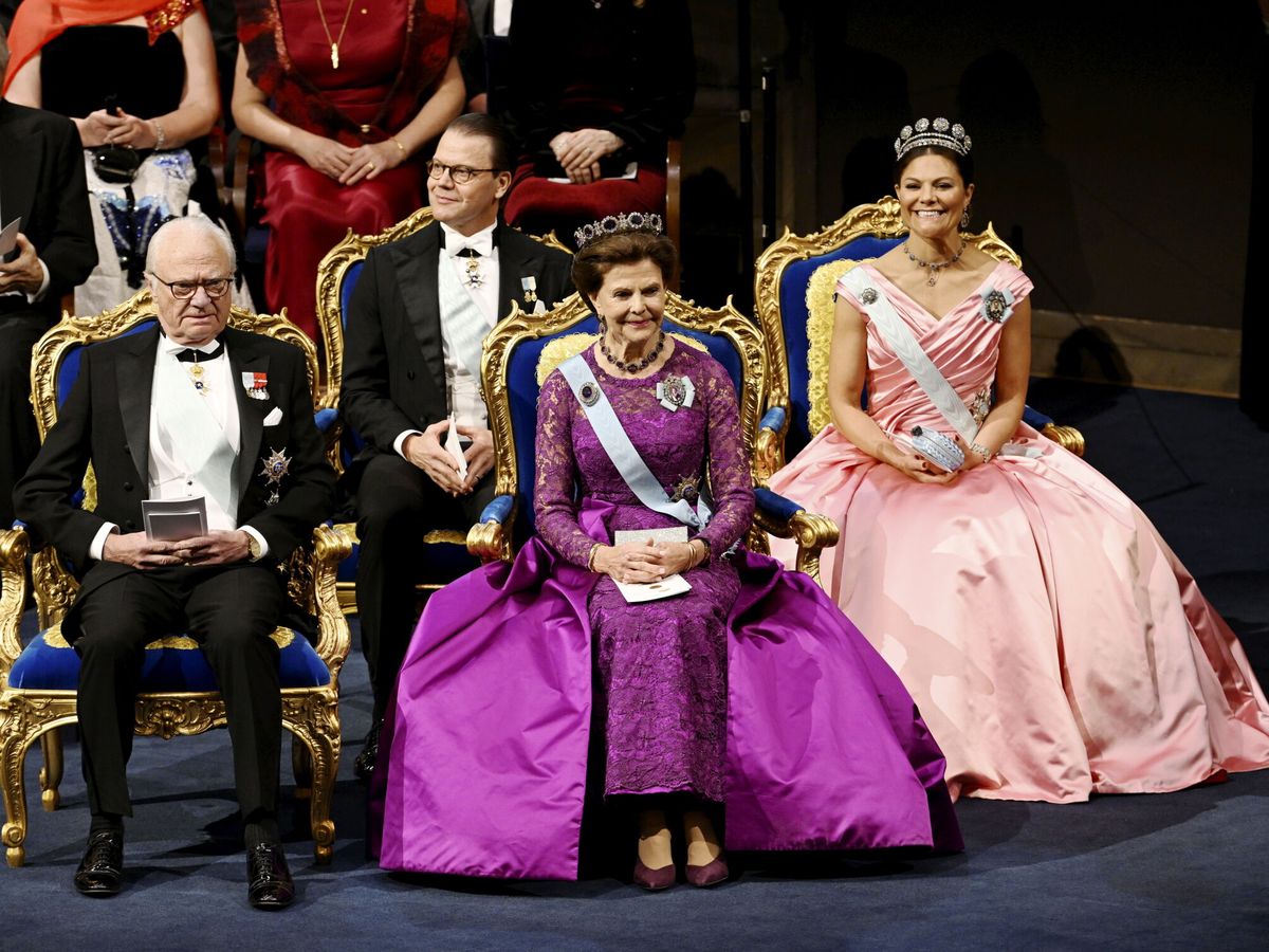 Foto: La familia real de Suecia, durante la entrega de los Premios Nobel 2022. (EFE)
