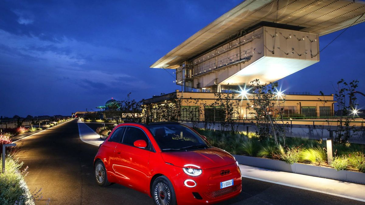 Fiat se asocia con (RED), la ONG de Bono, para lanzar nuevas versiones de la familia 500