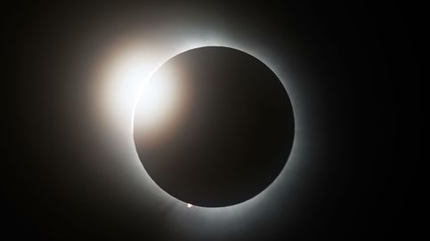 El eclipse total de Sol como aún no lo has visto: los increíbles vídeos desde el espacio