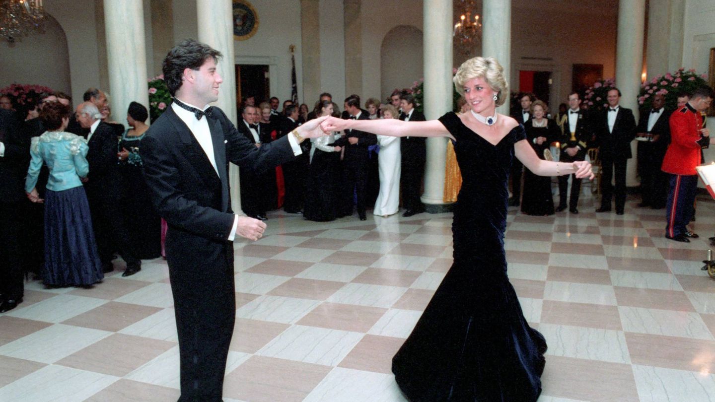 La princesa Diana y John Travolta,  bailando juntos en la Casa Blanca. (Cordon Press)