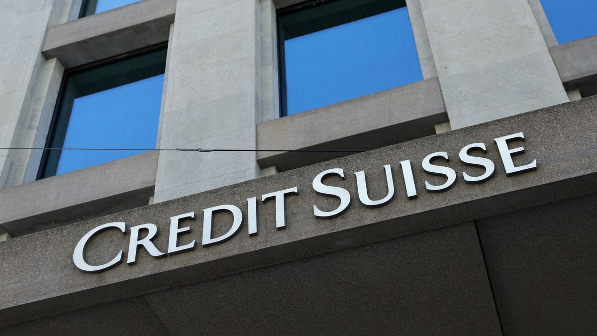 Credit Suisse, en crisis con sus empleados por el retraso en el pago de bonus