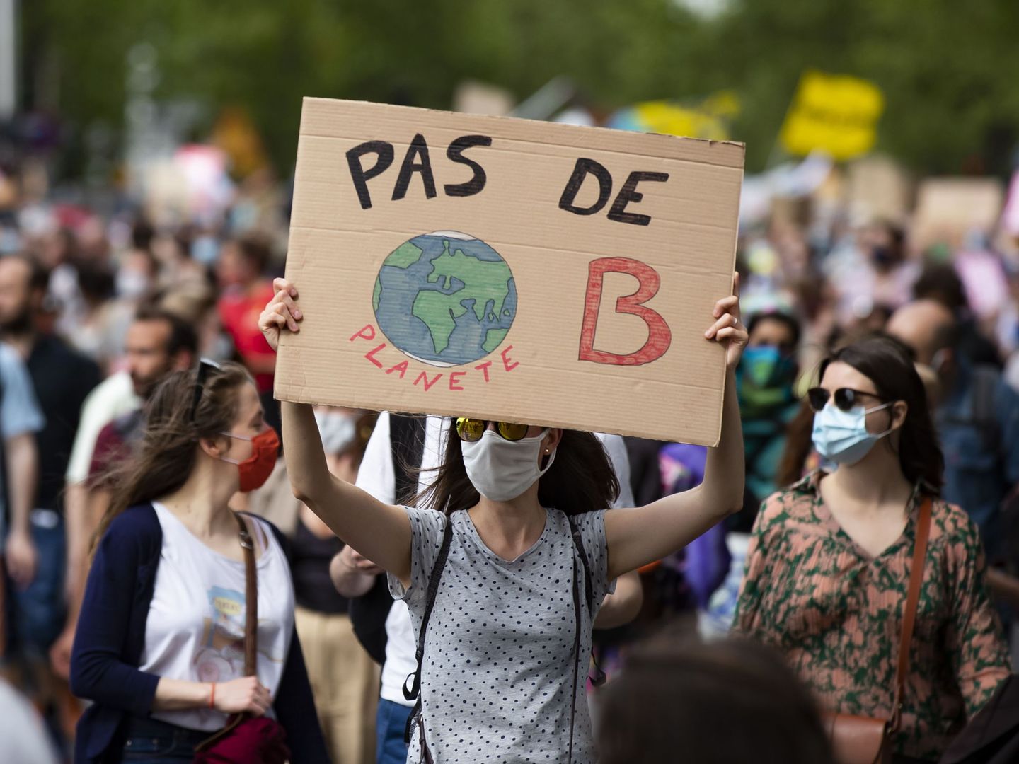 Los científicos se unen a las protestas ciudadanas por el clima. (EFE/Ian Langsdon)