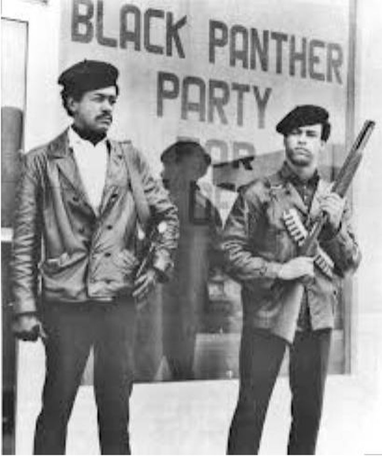 Foto:  Miembros del partido de los Panteras Negras.