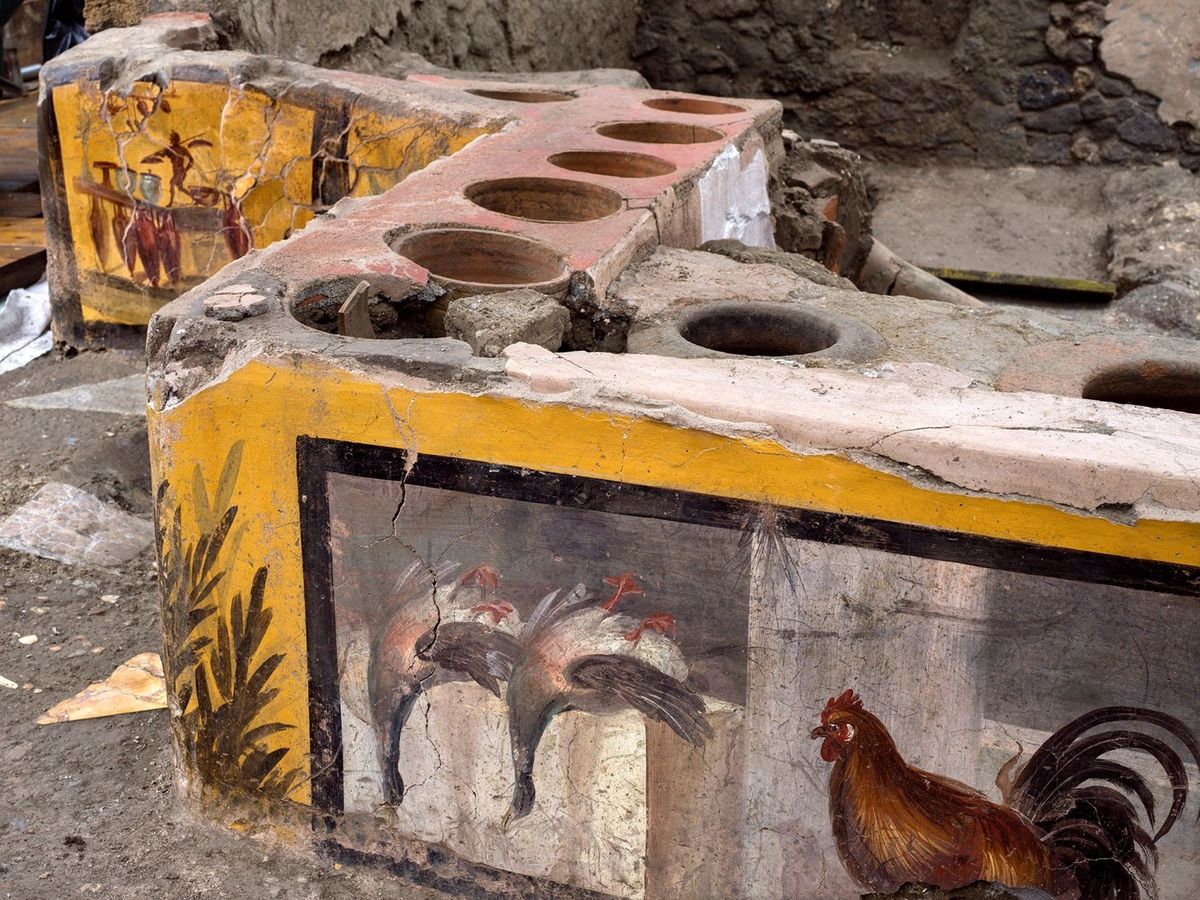 Foto: Descubren en Pompeya un termopolio, un restaurante aún con restos de comida. (EFE)