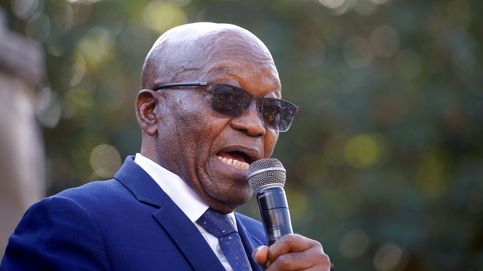 El expresidente sudafricano Zuma se entrega para ser encarcelado por desacato